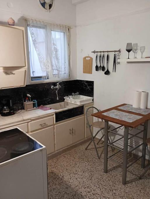 Appartement Marina Zea 피레아스 외부 사진